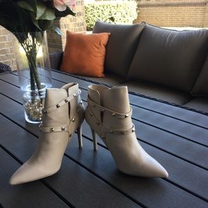 Nude Boots